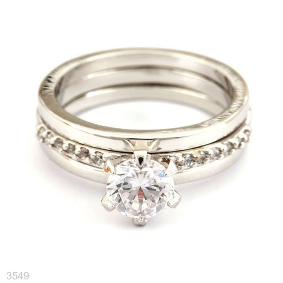 TRI-SHANK SOLITAIRE RING
