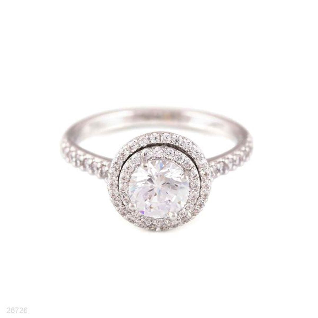 FEMININE DOUBLE HALO RING